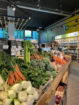 385-biocoop-grasse-les-pois-bio-magasin-ail-carotte-legume-saison-local.webp
