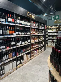 385-biocoop-grasse-les-pois-bio-magasin-cave-vin-rouge-rose-blanc-local.webp