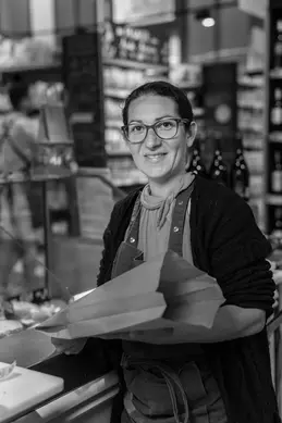 385-biocoop-grasse-les-pois-bio-magasin-craft-service-client-equipe.webp