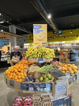 385-biocoop-grasse-les-pois-bio-magasin-fruit-ete-saison-local.webp
