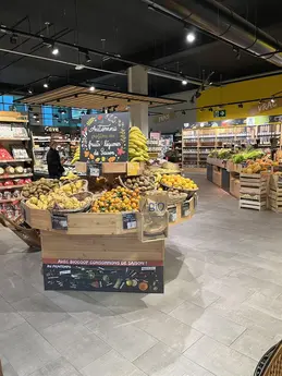 385-biocoop-grasse-les-pois-bio-magasin-fruit-legume-mise-en-avant-saison-local.webp