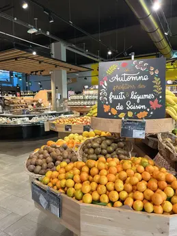 385-biocoop-grasse-les-pois-bio-magasin-kiwi-clementine-orange-hiver-saison-local-fruit.webp