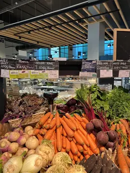 385-biocoop-grasse-les-pois-bio-magasin-navet-carotte-salade-legume-saison-local.webp