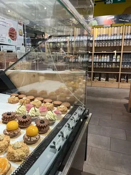 385-biocoop-grasse-les-pois-bio-magasin-patisserie-service-gourmandise-tartelette.webp