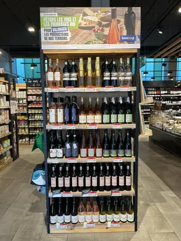 385-biocoop-grasse-les-pois-bio-magasin-vin-foire-cave-blanc-rose-rouge.webp